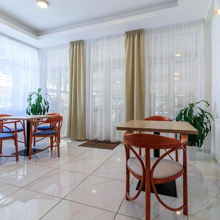 Villa Marina Inn Шиофок Экстерьер фото